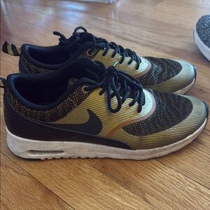 Nike Women Air Max Thea Black and Gold Sneakers size 8